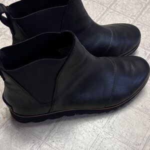 Sorel Black Leather Ankle Boots